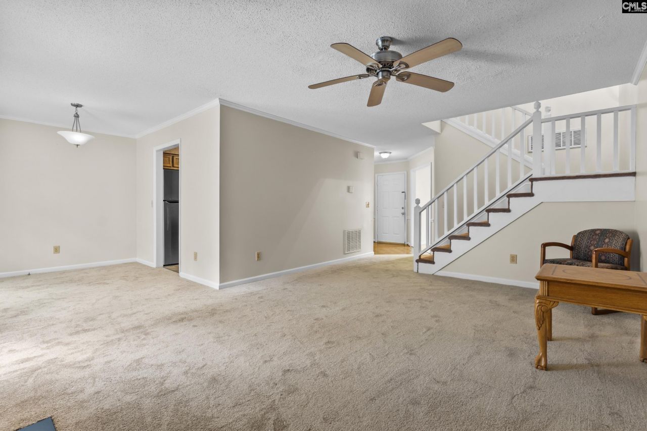 80 N Lake Pointe Drive Photo 6