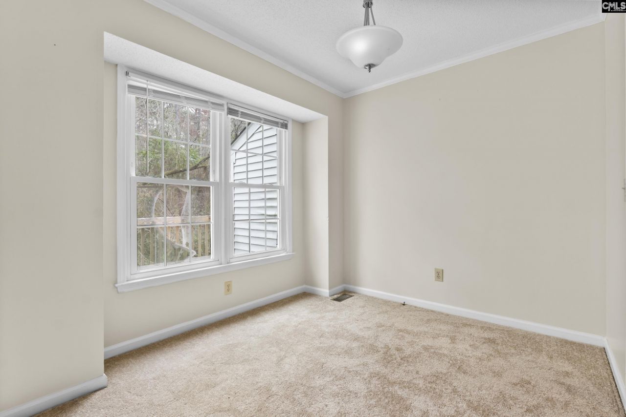 80 N Lake Pointe Drive Photo 7