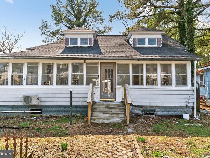 7 Cove Street, Crisfield, MD 21817 Main Photo