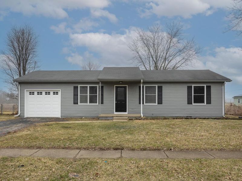102 Channing Drive , London, OH 43140 Photo 1