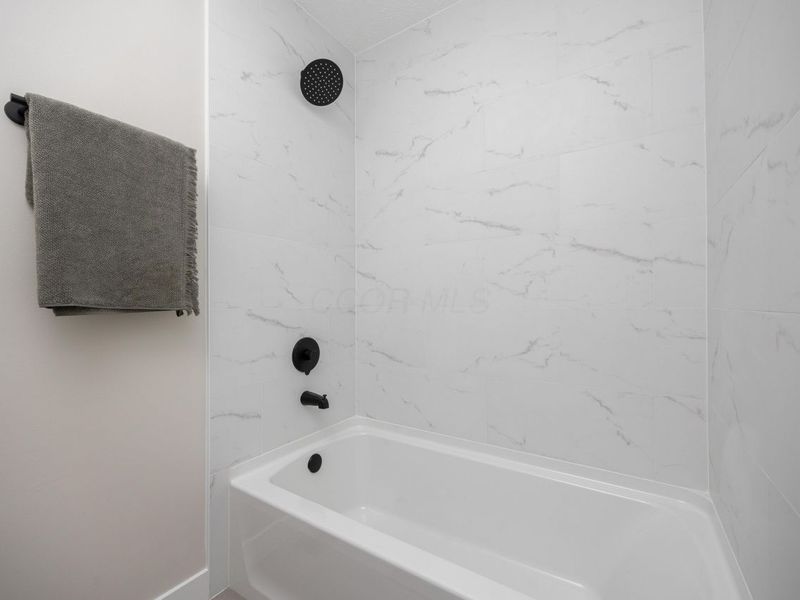 102 Channing Drive , London, OH 43140 Photo 24