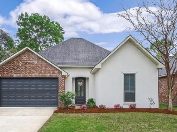 7446 Magnolia Garden Ct, Denham Springs, LA 70706