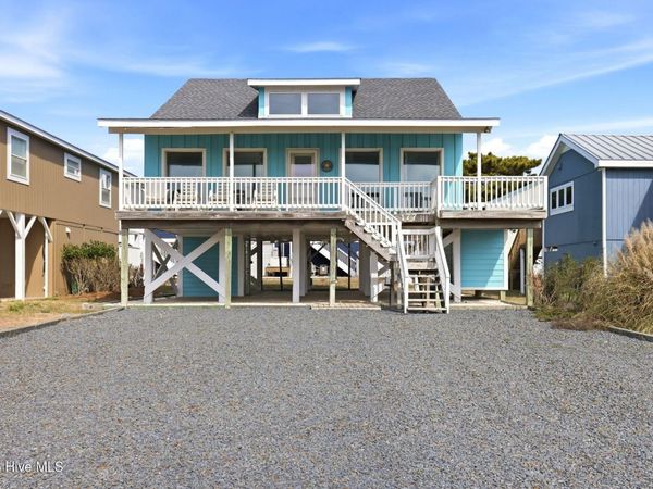 177 Ocean Boulevard E, Holden Beach, NC 28462