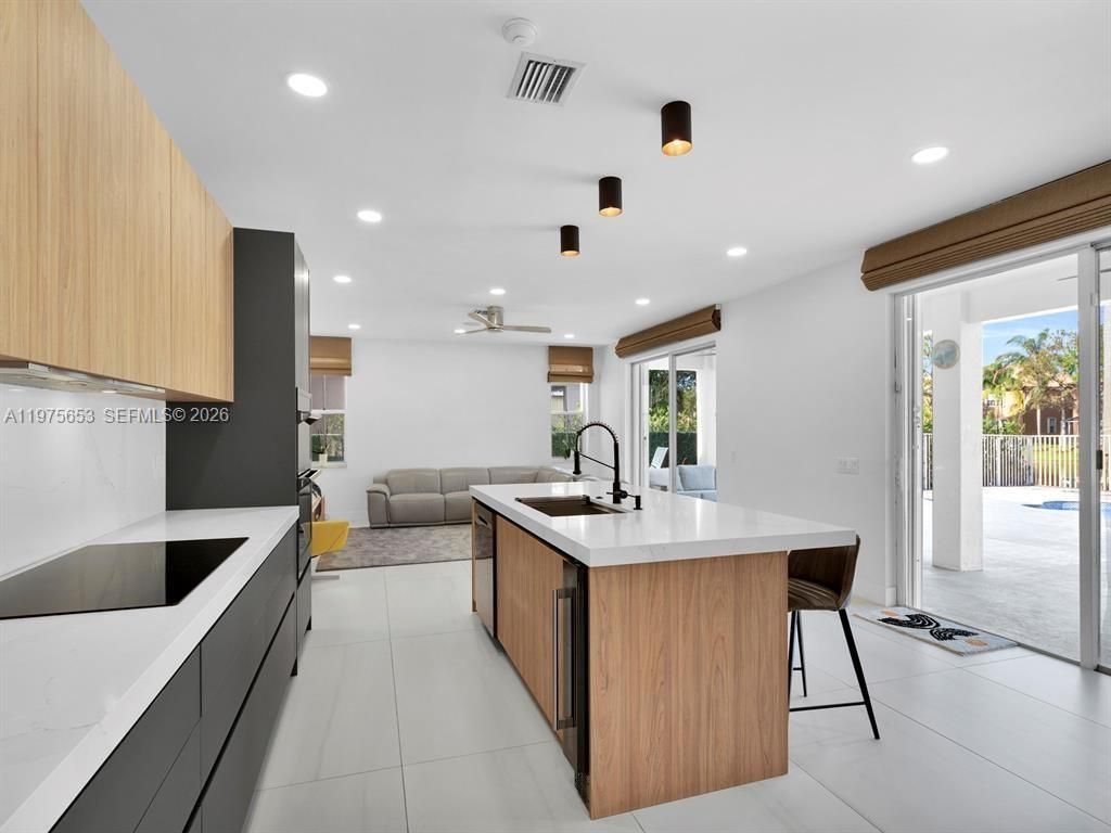 1176 Cedar Falls Dr, Weston, FL 33327 Photo