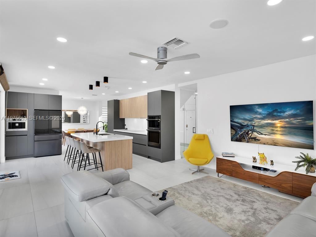 1176 Cedar Falls Dr, Weston, FL 33327 Photo