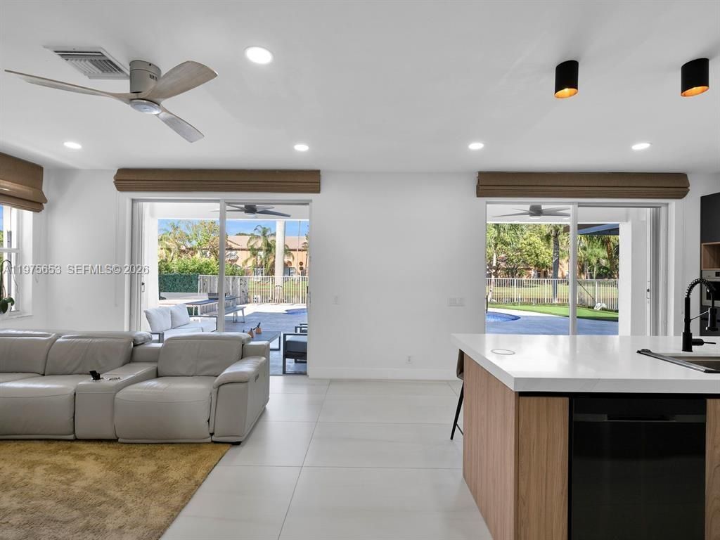 1176 Cedar Falls Dr, Weston, FL 33327 Photo