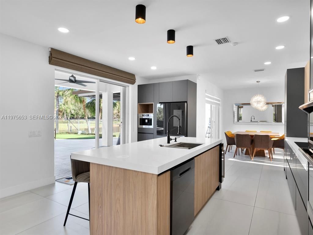 1176 Cedar Falls Dr, Weston, FL 33327 Photo