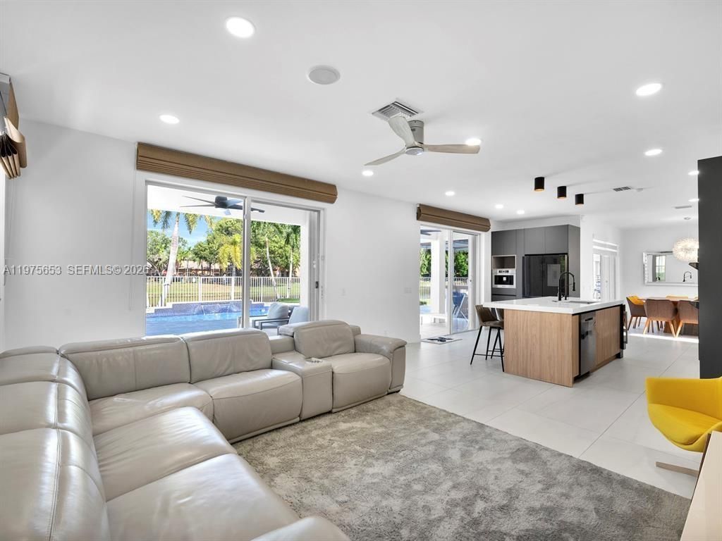 1176 Cedar Falls Dr, Weston, FL 33327 Photo