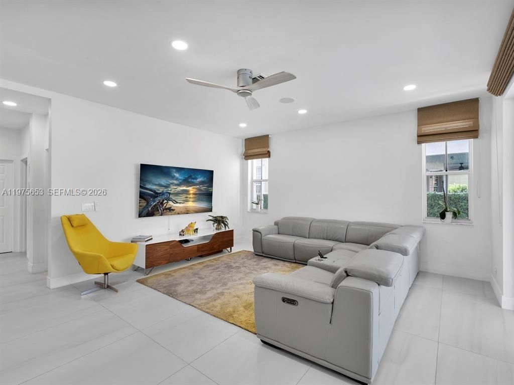 1176 Cedar Falls Dr, Weston, FL 33327 Photo