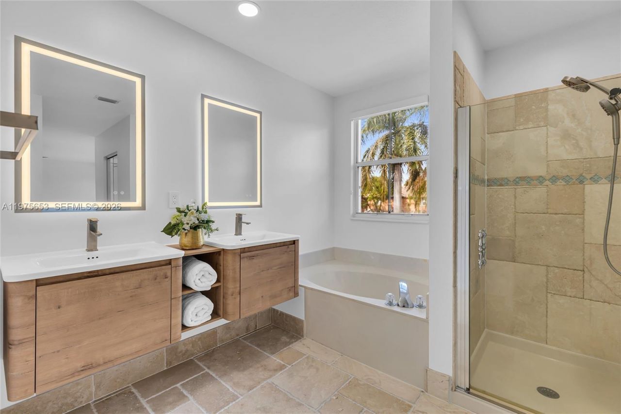 1176 Cedar Falls Dr, Weston, FL 33327 Photo