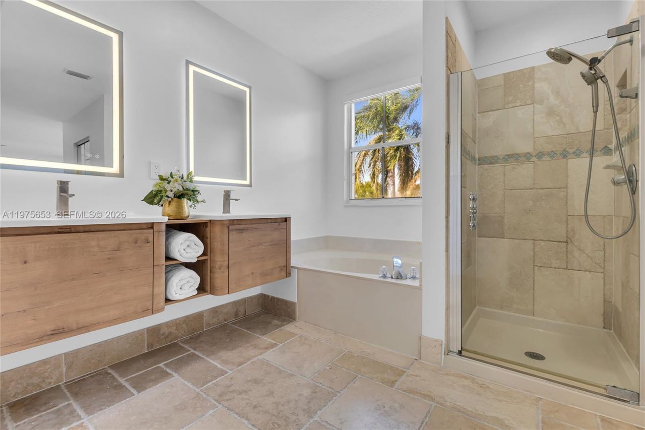 1176 Cedar Falls Dr, Weston, FL 33327 Photo