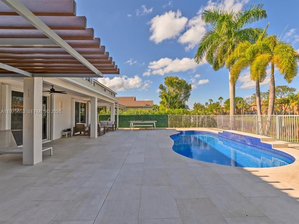 1176 Cedar Falls Dr, Weston, FL 33327 Photo