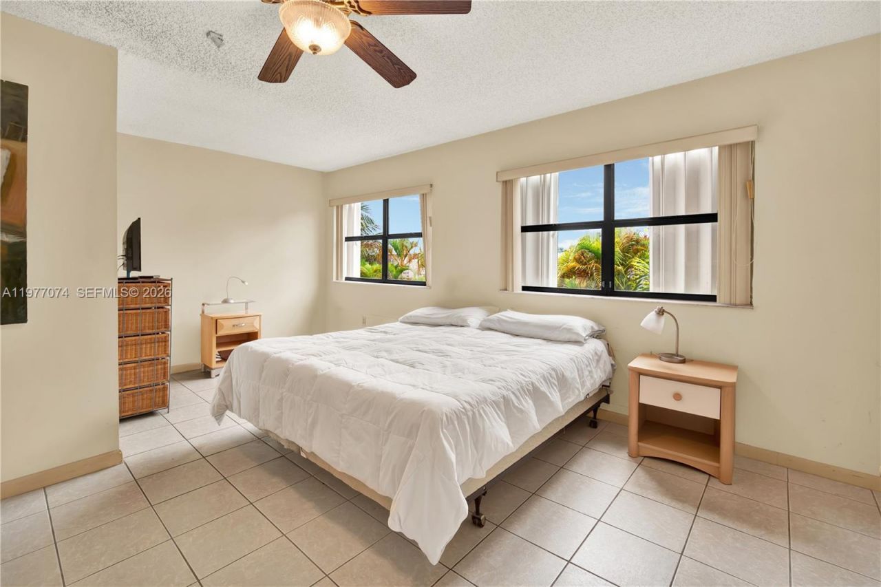 10528 SW 118th Pl , Miami, FL 33186 Photo