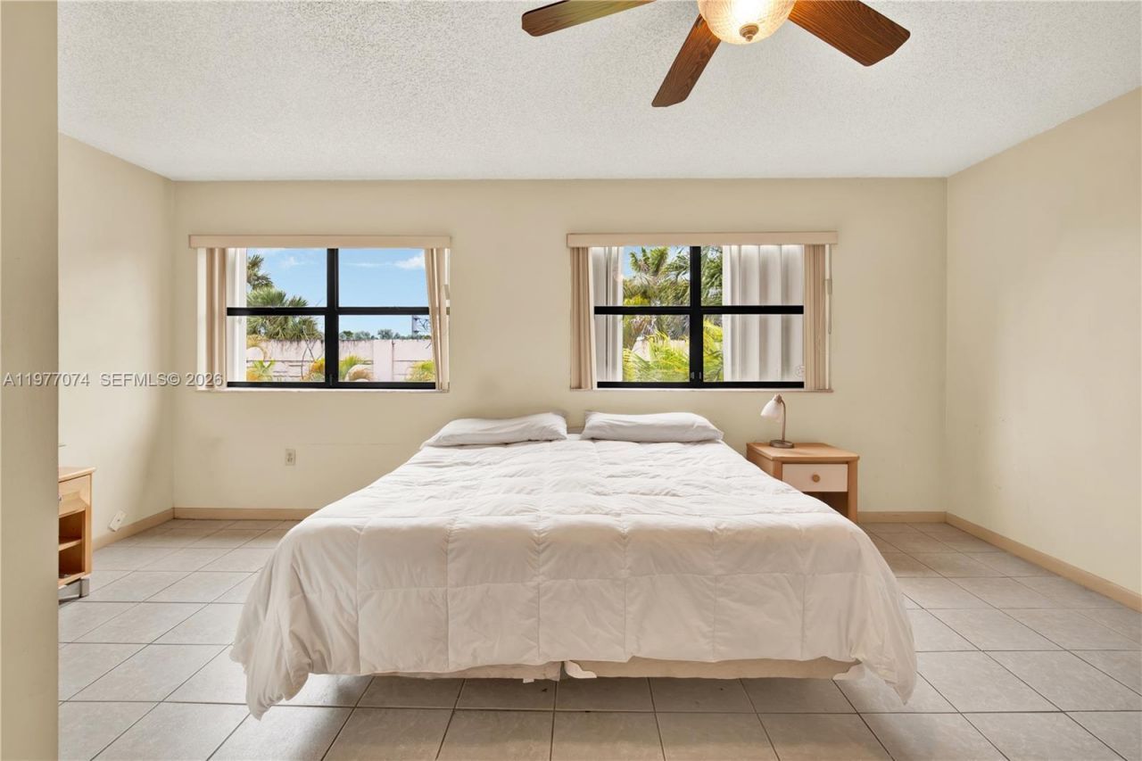 10528 SW 118th Pl , Miami, FL 33186 Photo