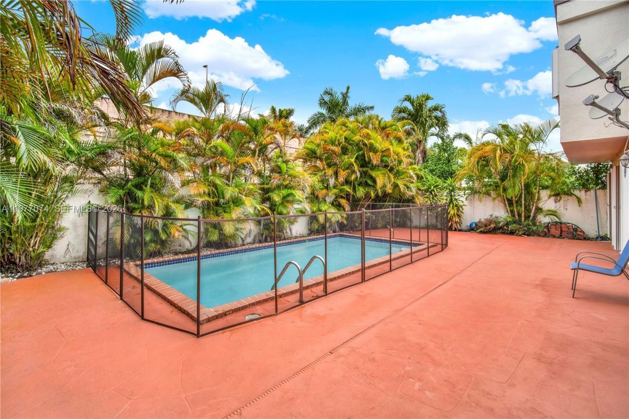 10528 SW 118th Pl , Miami, FL 33186 Photo