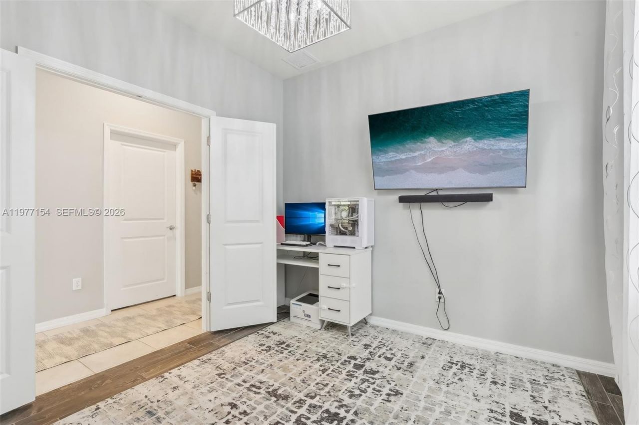 1402 Myrtle Oak Ter , Hollywood, FL 33021 Photo