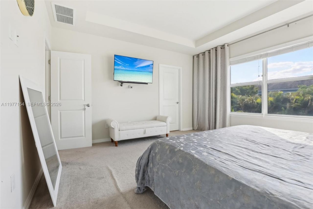 1402 Myrtle Oak Ter , Hollywood, FL 33021 Photo