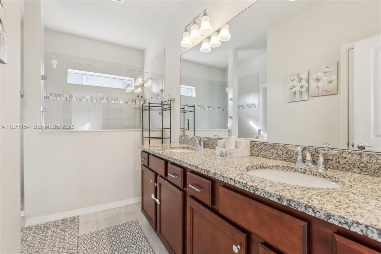 1402 Myrtle Oak Ter , Hollywood, FL 33021 Photo