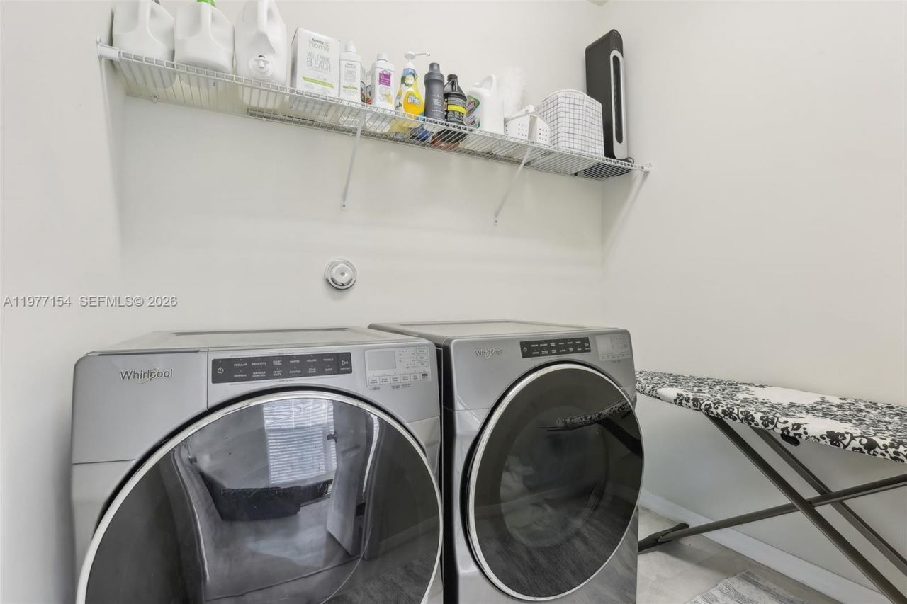 1402 Myrtle Oak Ter , Hollywood, FL 33021 Photo