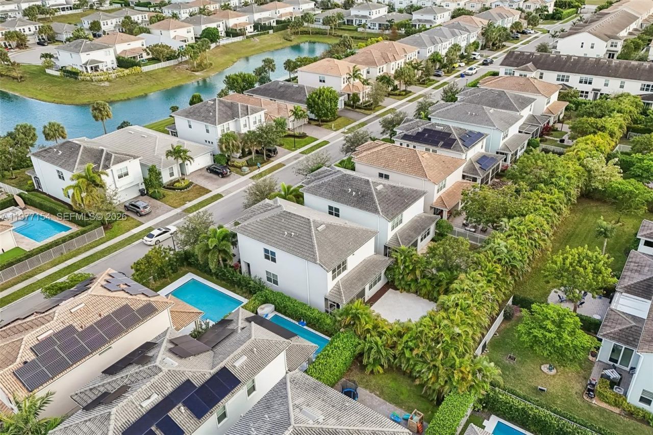 1402 Myrtle Oak Ter , Hollywood, FL 33021 Photo