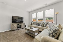 9712 Roseberry Street photo 4