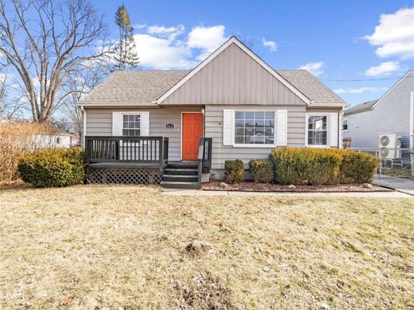 8916 Deering Street, Livonia, MI 48150