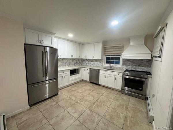 223 Waverly Avenue , Medford, NY 11763