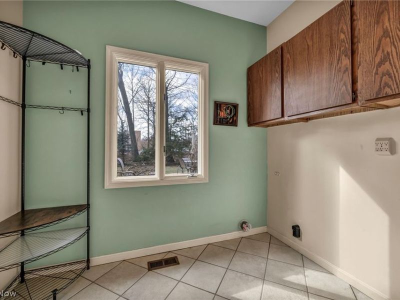 9 Westfield Lane, Rocky River, OH 44116 Photo 16