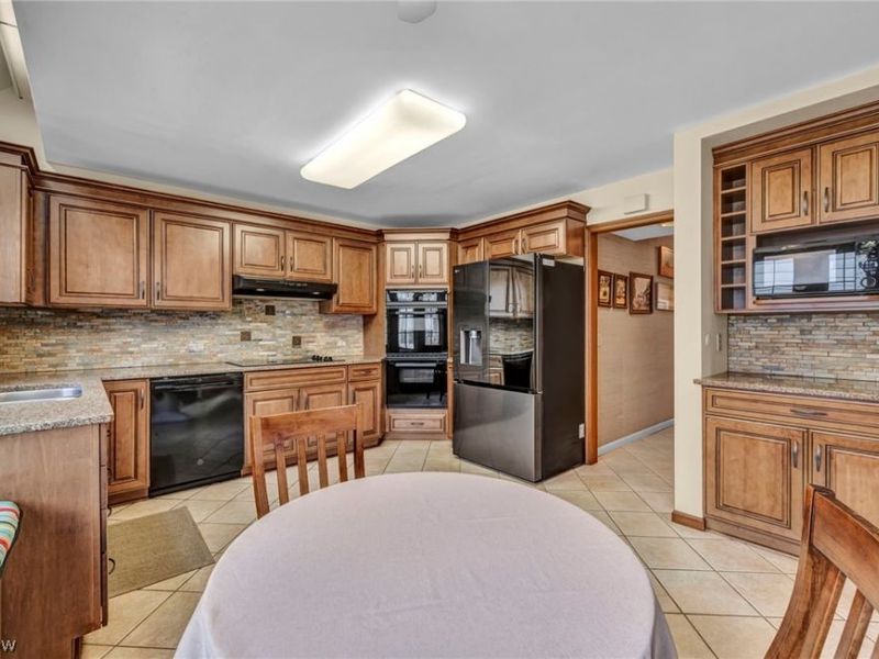 9 Westfield Lane, Rocky River, OH 44116 Photo 19