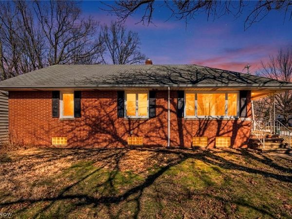 25641 Glenbrook Boulevard , Euclid, OH 44117