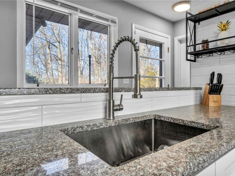 25641 Glenbrook Boulevard, Euclid, OH 44117 Photo 13