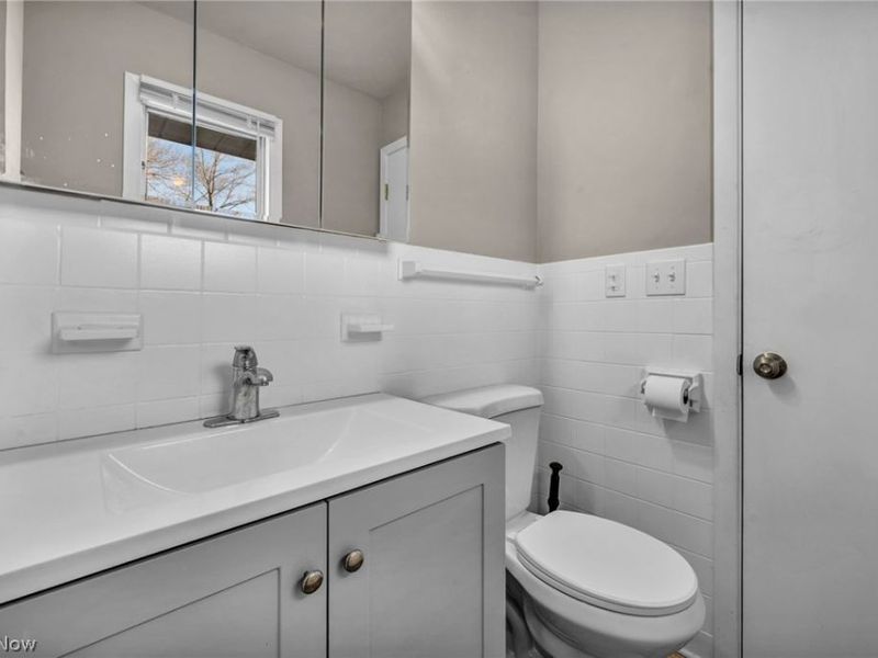 25641 Glenbrook Boulevard, Euclid, OH 44117 Photo 29