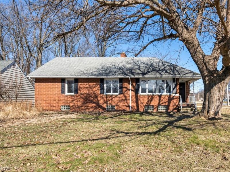 25641 Glenbrook Boulevard, Euclid, OH 44117 Photo 3