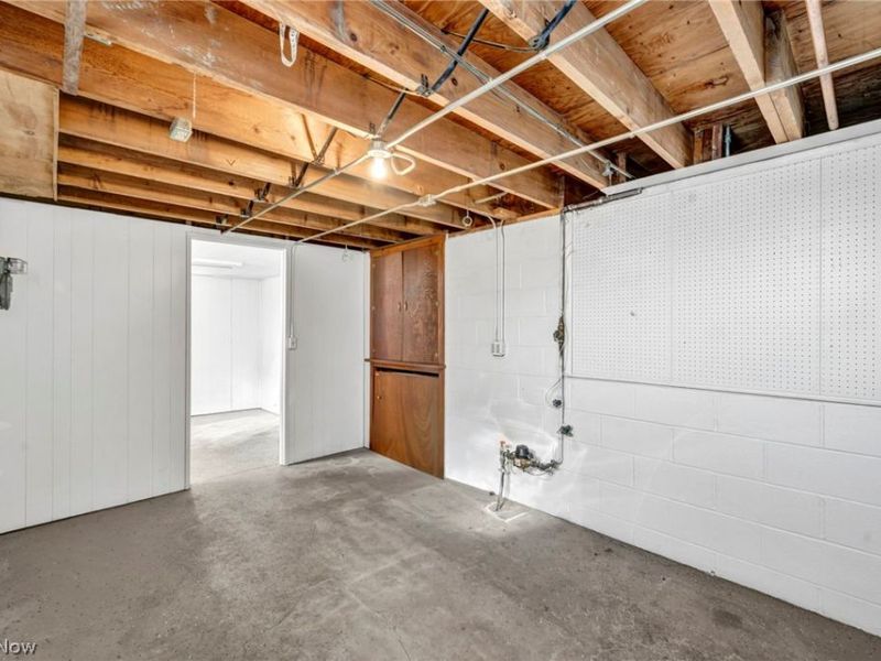 25641 Glenbrook Boulevard, Euclid, OH 44117 Photo 38