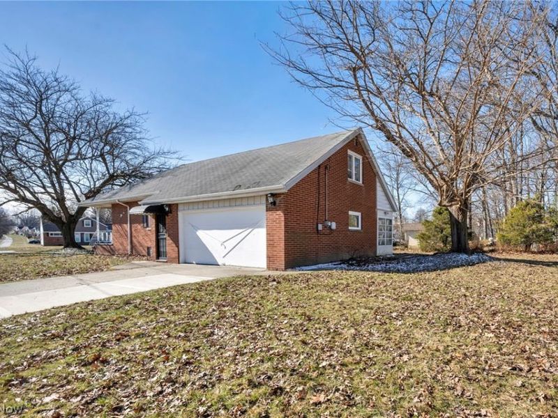 25641 Glenbrook Boulevard, Euclid, OH 44117 Photo 45