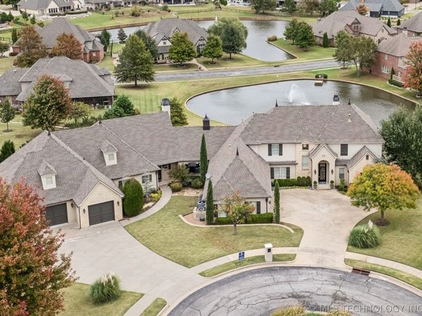 510 E Fredericksburg Court , Broken Arrow, OK 74011