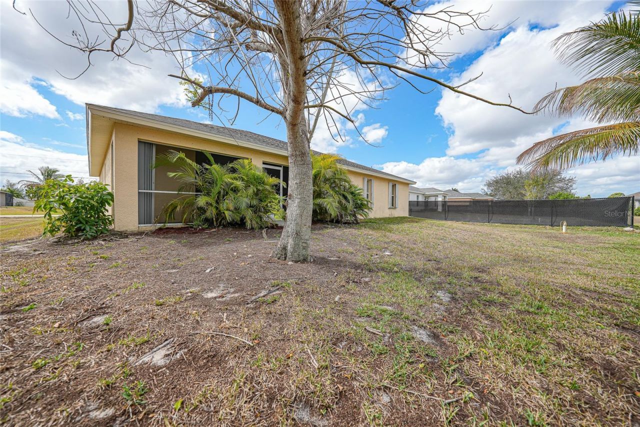 2117 NE 40th Street , Cape Coral, FL 33909 Photo