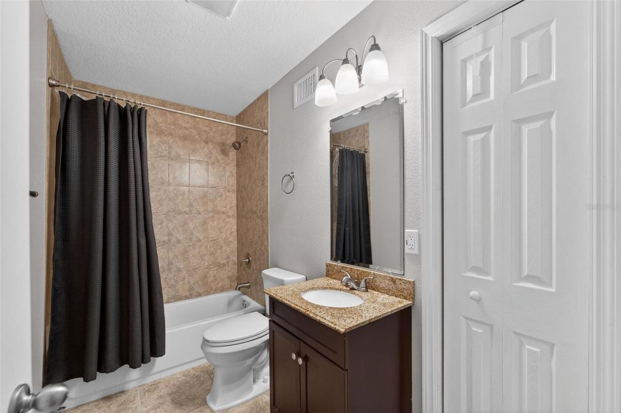 627 Limona Woods Drive , Brandon, FL 33510 Photo