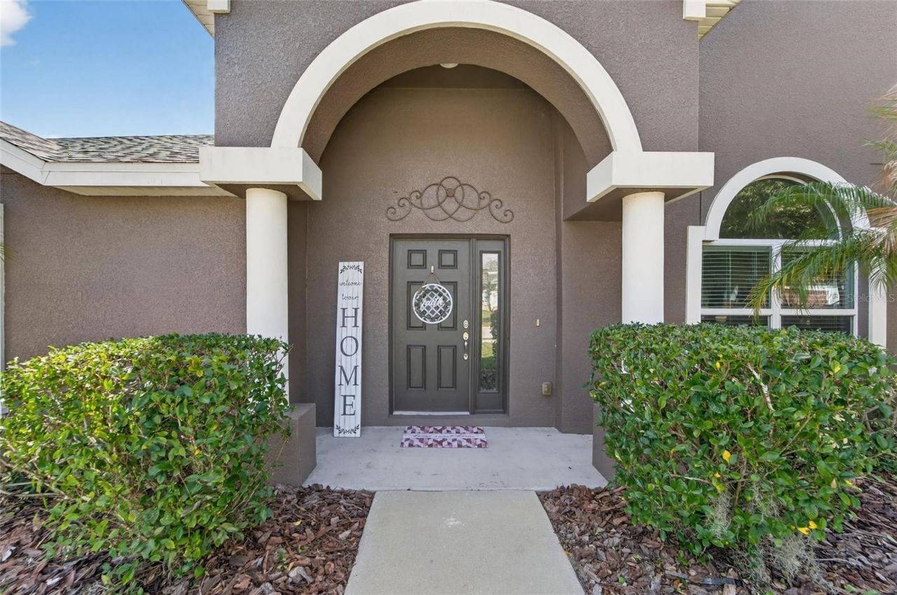 627 Limona Woods Drive , Brandon, FL 33510 Photo