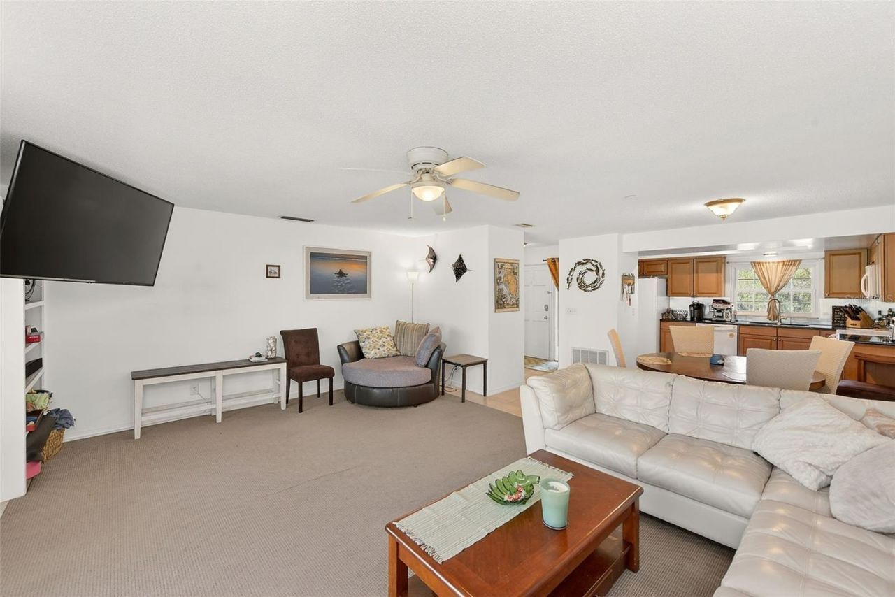 38 Country Club Drive, Unit 38, Largo, FL 33771 Photo