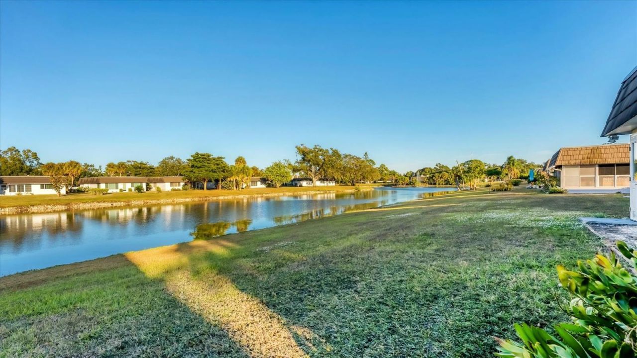 3823 Glen Oaks Drive E, Unit 83, Sarasota, FL 34232 Photo