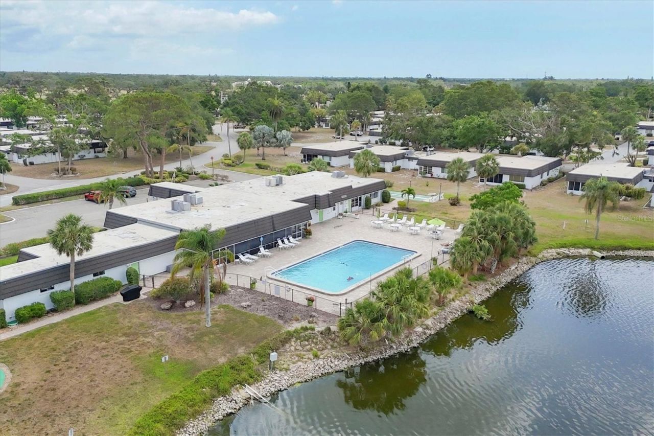 3823 Glen Oaks Drive E, Unit 83, Sarasota, FL 34232 Photo