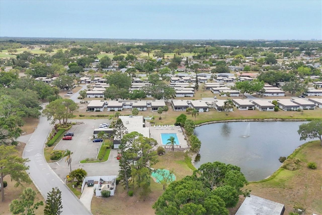 3823 Glen Oaks Drive E, Unit 83, Sarasota, FL 34232 Photo