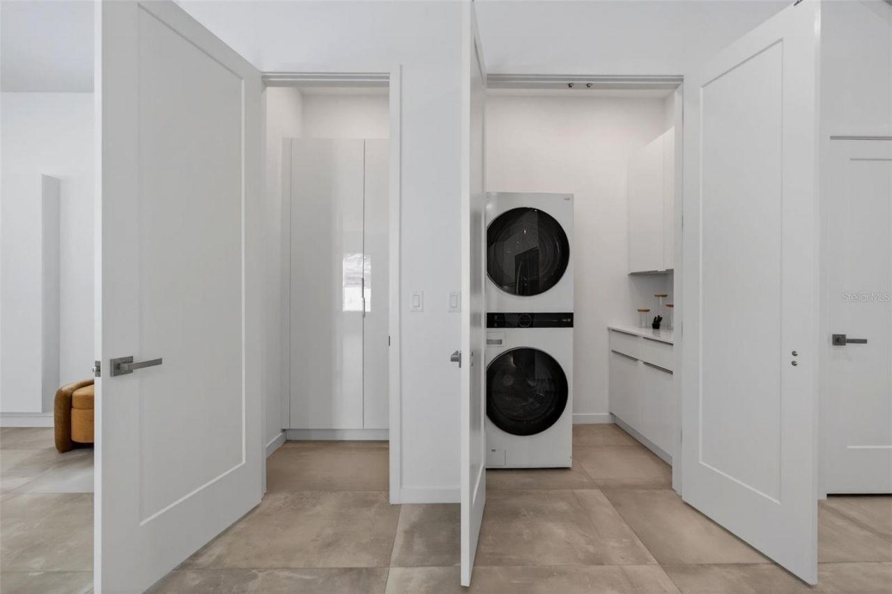 1671 Arlington Street, Sarasota, FL 34239 Photo