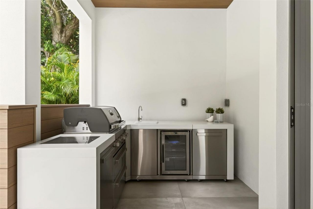 1671 Arlington Street, Sarasota, FL 34239 Photo