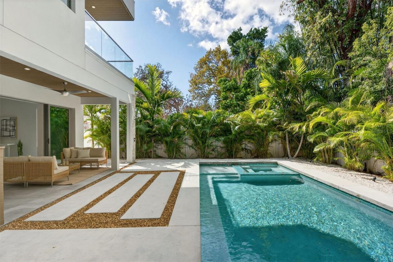 1671 Arlington Street, Sarasota, FL 34239 Photo