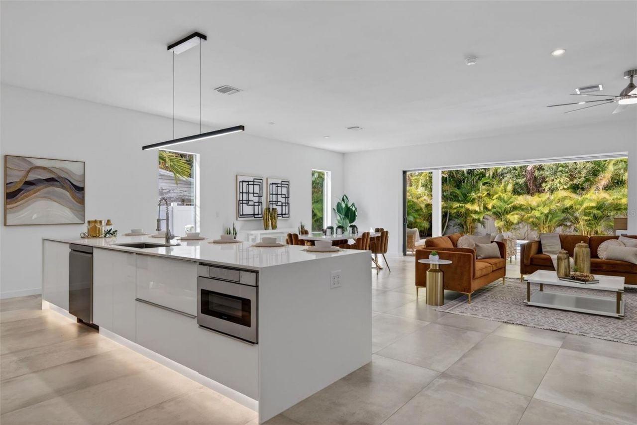 1671 Arlington Street, Sarasota, FL 34239 Photo