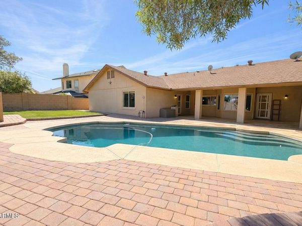 1906 E CAROLINE Lane, Tempe, AZ 85284