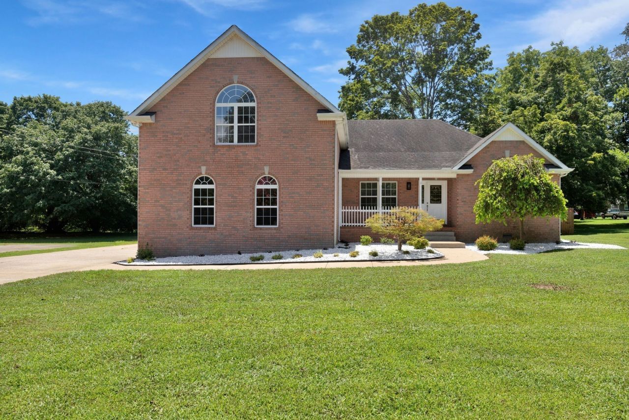 112 Lakewood Cir, Smyrna, TN 37167 Main Photo