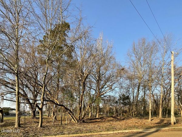 4910 Old Canton Road, Jackson, MS 39211